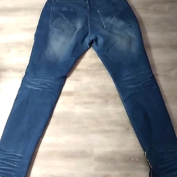 Men's jeans - Picture 2 of 3